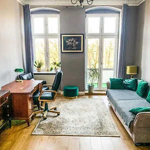 1-bedroom-lux-apartment-center.hotelswroclaw.com/