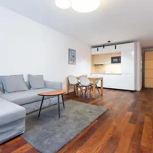  Apartament Slusarska
